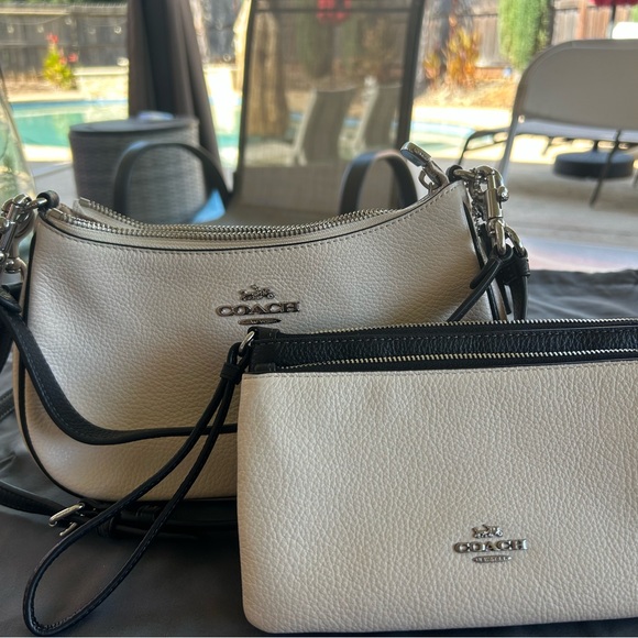 Coach Cream and Black Terry Shoulder Bag Set
Excellent condition - Picture 1 of 6